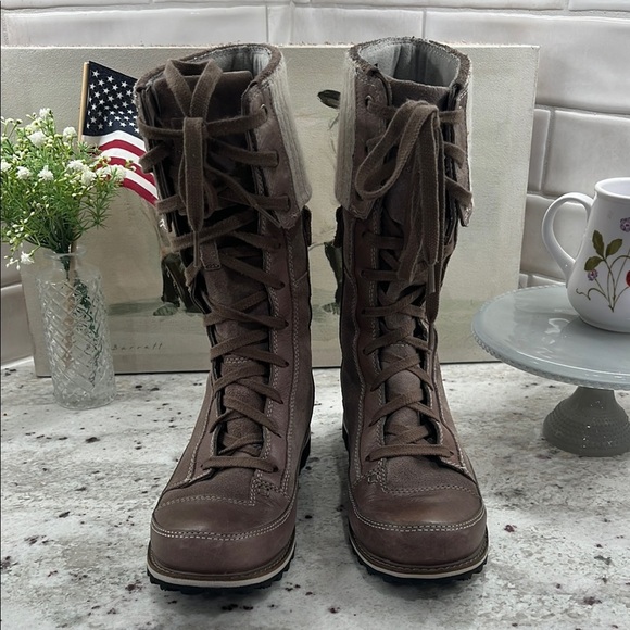 North face Snowtropolis Women's Tan Lace-Up Boots - Picture 6 of 16